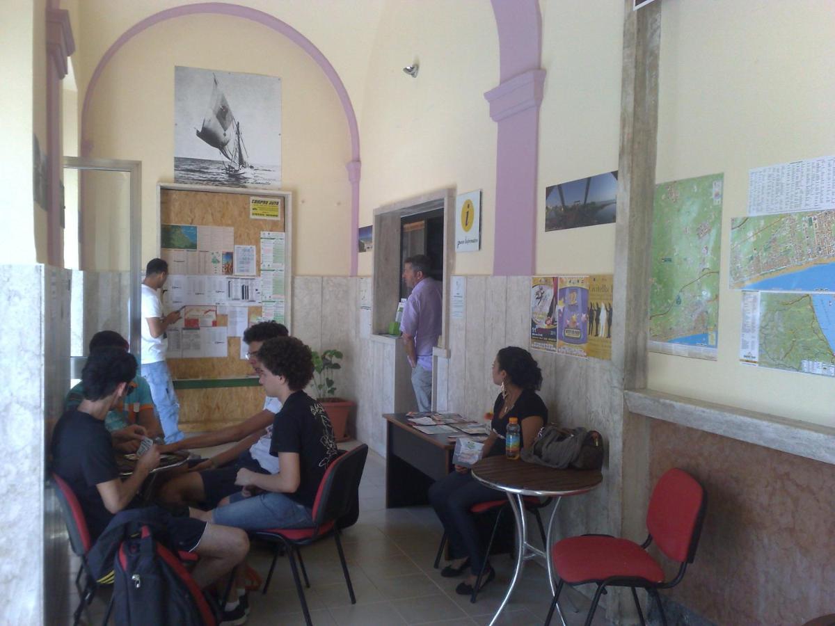 Ostello La Stazione ألبا أدرياتيكا المظهر الخارجي الصورة